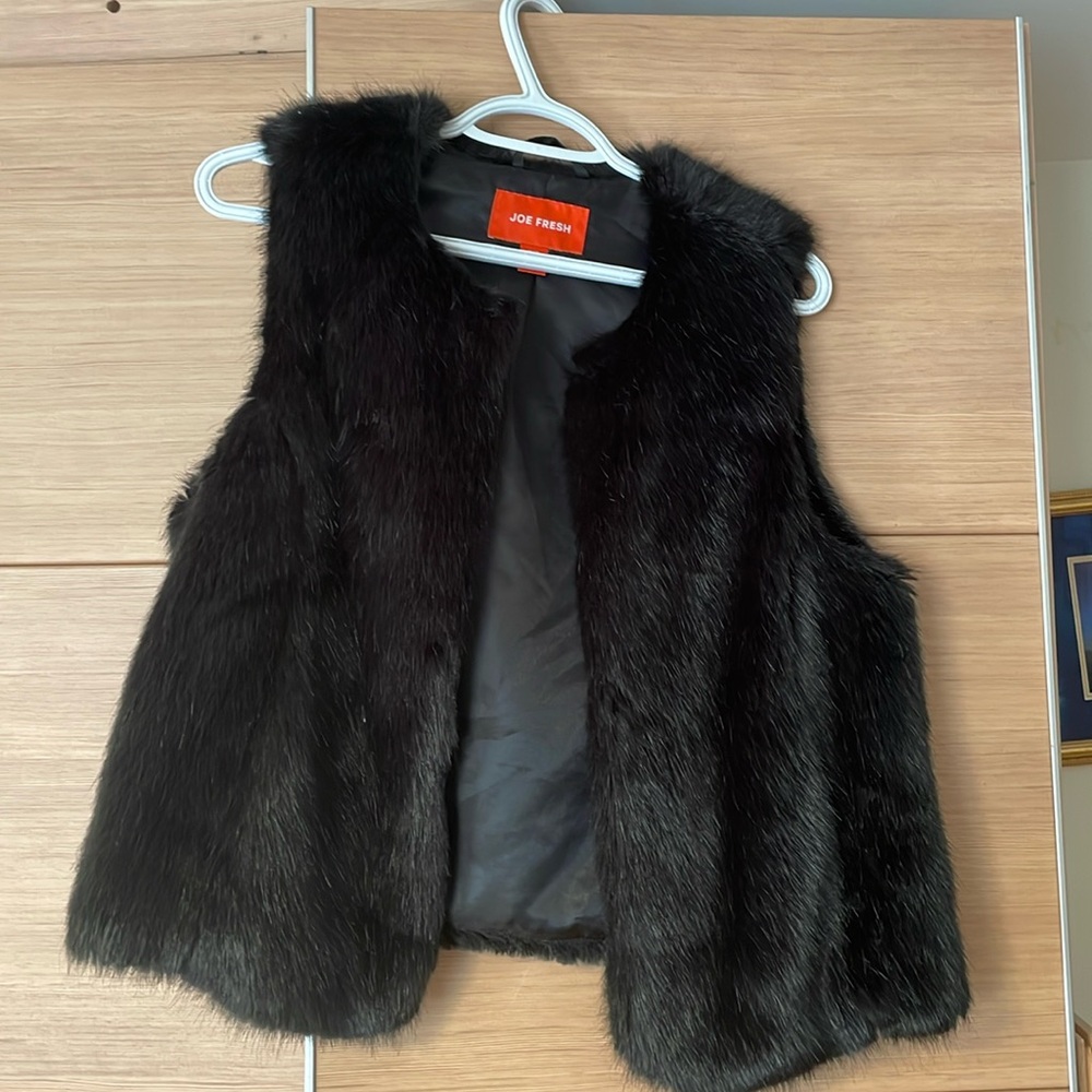 Faux fur black vest